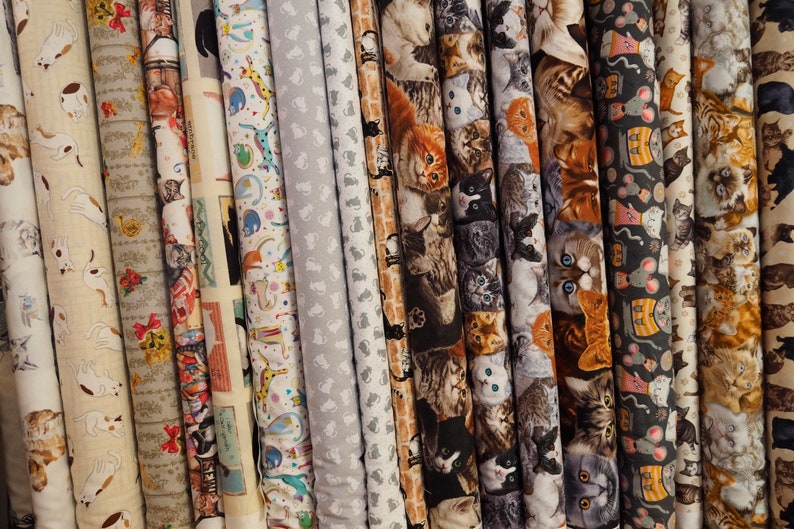 4 Fat Quarter CATS and PAWS FABRIC PACK 220118 image 6