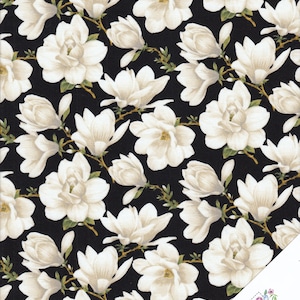 WEISSE MAGNOLIEN Patchworkstoff  Nr. 210103