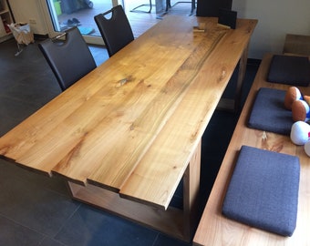 Table Dining table made of solid cherry wood