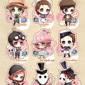 Könnte beinhalten: Neun bunte runde Aufkleber mit Charakteren aus dem Spiel Identity V. Jeder Aufkleber ist 6 cm x 3 cm groß und zeigt einen anderen Charakter mit einem einzigartigen Design. Die Charaktere sind: Gärtner, Doktor, Dieb, Mechaniker, Das Auge des Geistes, Koordinator, Söldner und Jack.