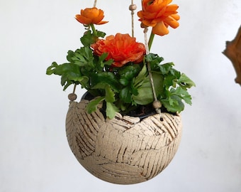 Hanging basket Ø 13 cm HATCHING hanging basket made of ceramic