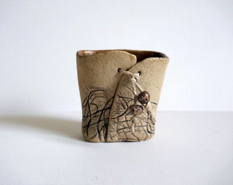 Small ceramic bag, with pattern, ceramic vase, voucher bag