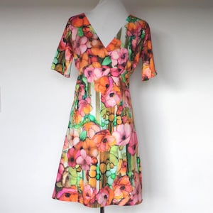 Jersey dress 3/4 sleeve digital print colorful watercolor flowers like poppies, V-neck, knee-length, slightly tailored, Ökotex cotton jersey