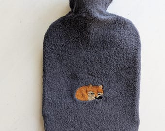 Bouillotte en coton polaire grise avec broderie renard endormi