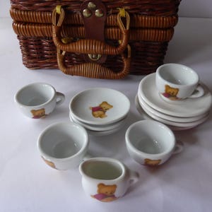 Vintage-Picknickkoffer mit Inhalt für Kinder 90er 1990er-Jahre Picknick Koffer Kindergeschirr Puppengeschirr