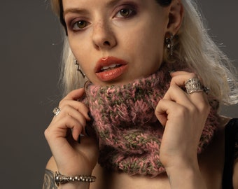 Knit neck warmer / Neck wrap / Fluffy and cosy neck warmer