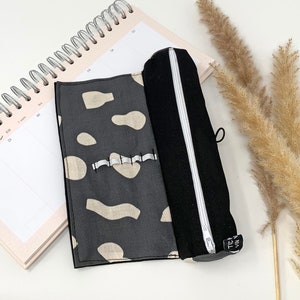 Gift for a student - black pencil case for approx. 12 pens, pencil case with elastic band, pencil case for girls modern abstract