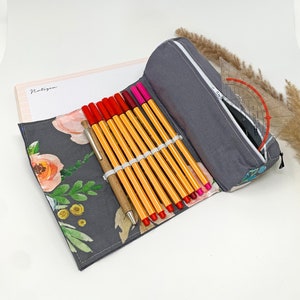 Federmäppchen personalisiert für Uni/ Studium/ Schule, Stiftemäppchen rosa Mädchen, Federtasche, Stiftetasche, Stifterolle, Grau Blumen