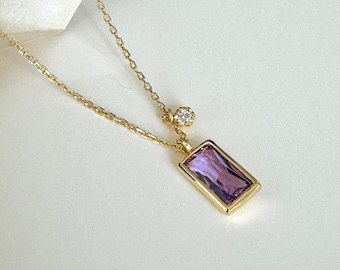 Very delicate necklace with amethyst and topaz pendant 18kt gold plated