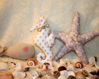 Seahorse, fish and starfish set