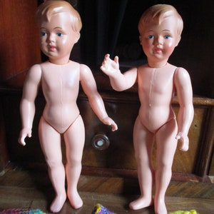 Vintage 2 Stück niedliche Puppenstuben Puppen , Jungenpuppen Bild 6