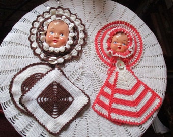 Vintage pair of potholders, with celluloid mask face for hanging brown / orange