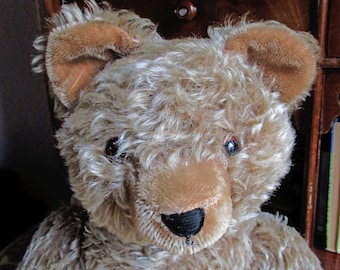 Vintage, beautiful large Hermann teddy bear "0skar" 50 years old with very nice fur