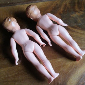 Vintage 2 Stück niedliche Puppenstuben Puppen , Jungenpuppen Bild 4