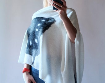 Poncho felted with wool