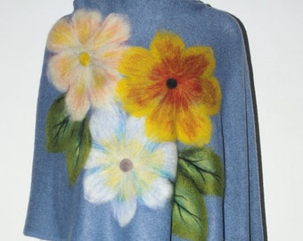 Scarf decorated with wool in flowers for a gift