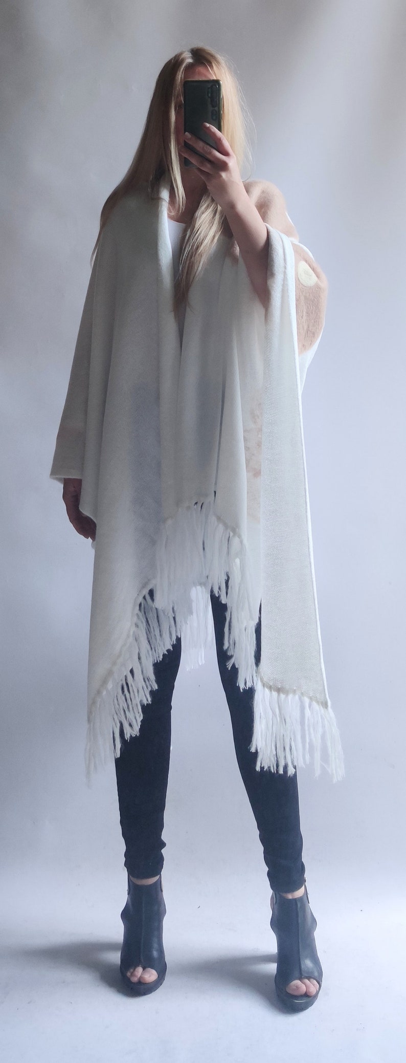 Poncho decorated with flowers, cape with tassels image 10