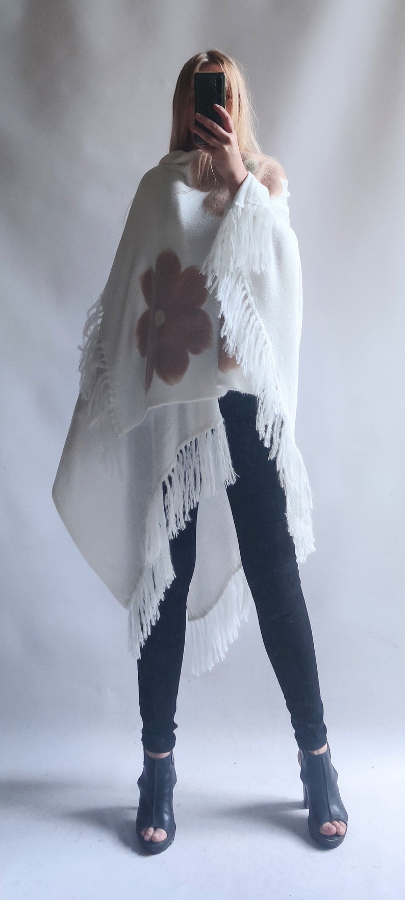 Poncho decorated with flowers, cape with tassels image 6