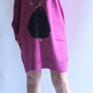 Oversized dress with an appliqué with pockets in four colors image 7