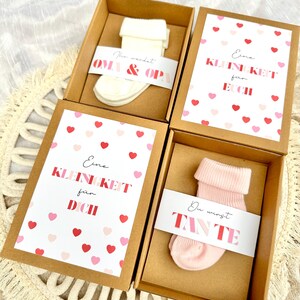 Schwangerschaft verkünden Geschenkschachtel HEART Herzen love Baby verkünden  Ihr werdet Oma und Opa Babysocken Überraschung Baby