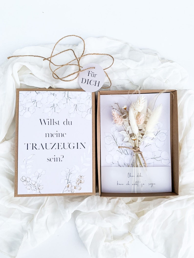 Trauzeugin fragen - die schönsten Ideen & Geschenke + 7 Karten-Vorlagen Geschenkschachtel BOHO groß mit Trockenblumenstrauß weiß Creme Bild 1