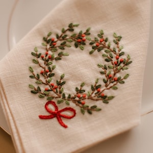 Embroidered Christmas Napkins - Premium linen handmade festive dinner napkins - christmas table gift set