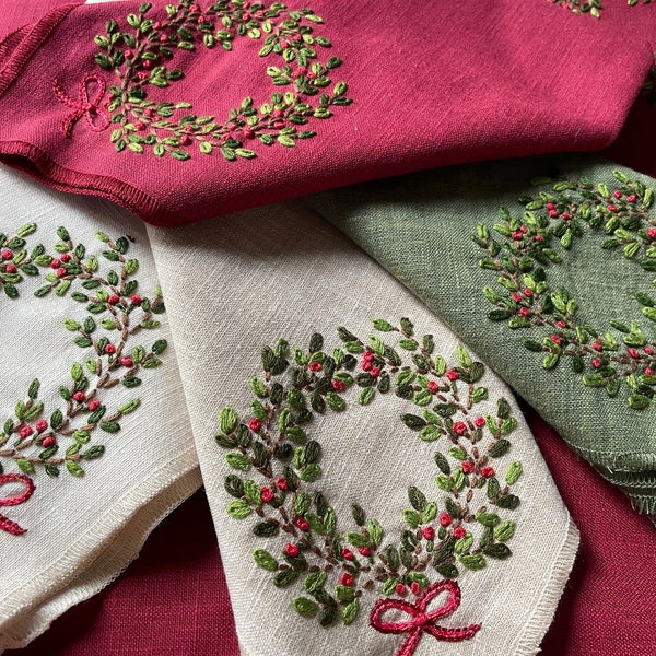 Embroidered Christmas Napkins - Premium linen handmade festive dinner napkins - christmas table gift set