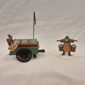 Vintage Dept 56Village CHELSEA MARKET FISH Monger & Cart Wycofane akcesoria porcelanowe figurki kolekcjonerskie świąteczne dekoracje