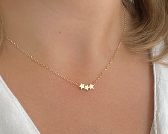 Dainty Gold Star Necklace - Layering jewellery - Gold necklace - Gold stars - Layered necklace