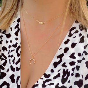 Dainty Gold Star Necklace - Layering jewellery - Gold necklace - Gold stars - Layered necklace image 4