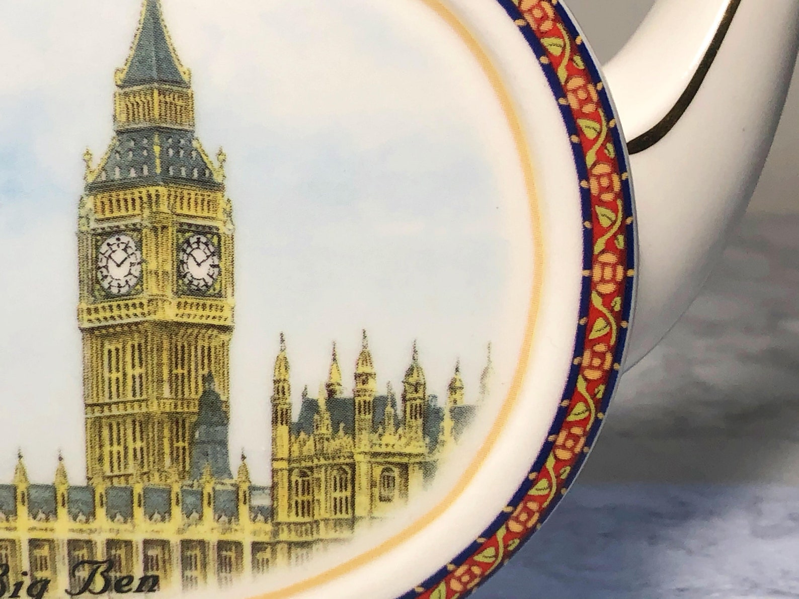 Vintage Big Ben London Teapot from the James Sadler Etsy