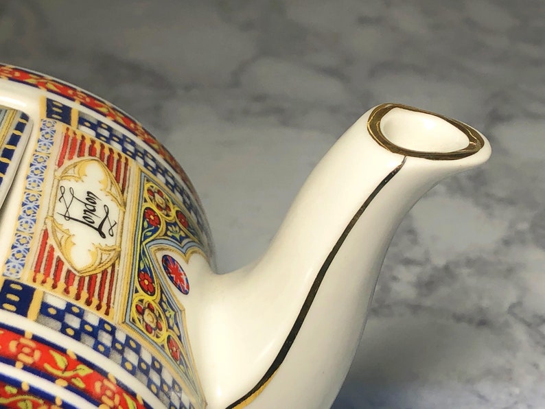 Vintage Big Ben London Teapot From the James Sadler Etsy