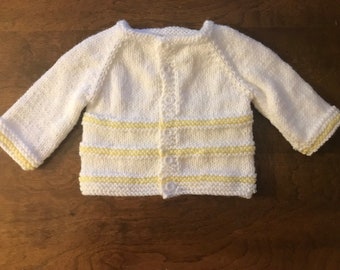 Weiß/Gelber Babypullover – Neugeborene – Größe 3 Monate