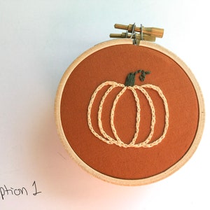 Mini embroidery hoop / Pumpkin embroidery / Seasonal decor Option 1