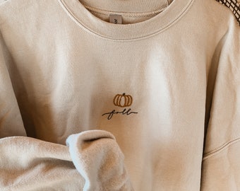 Embroidered Pumpkin Sweatshirt / Crew Neck