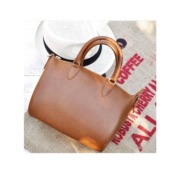 Sonia BRS.011 handbags/satchel by Edge Moda Style/GAGLIANO-Firenze . Genuine leather. Made in Florence Italy.Col. Nocciola