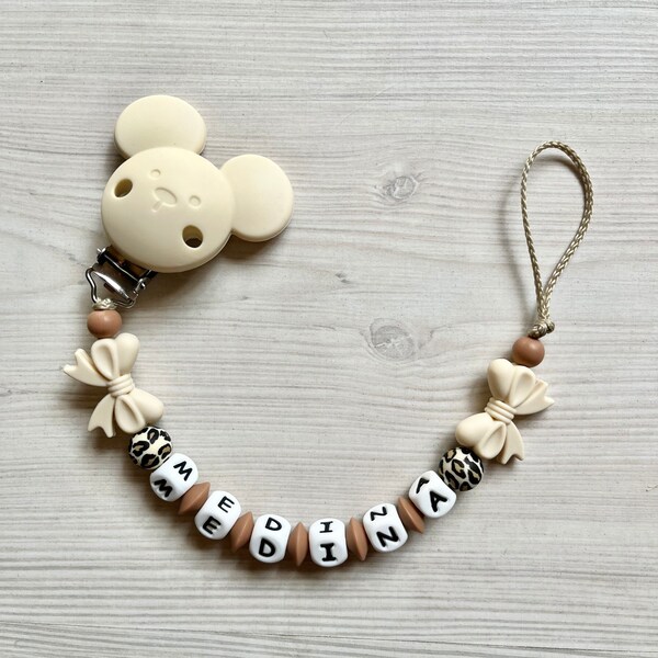 Pacifier chain with the name mouse