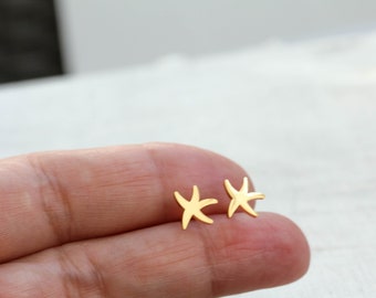 Earring studs starfish, minimalist Stainless Steel Studs, gifts for her