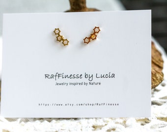 Small 3 Star earrings, minimalist ear studs, very small allergy sufferer ear studs made of stainless steel, unique pieces, gifts for her