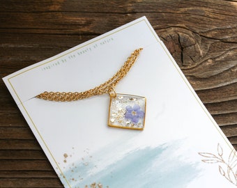 Real flower necklace, minimalist forget-me-not nature jewelry, pressed flower, resin necklace blue, handmade gifts, bohemian gift for her