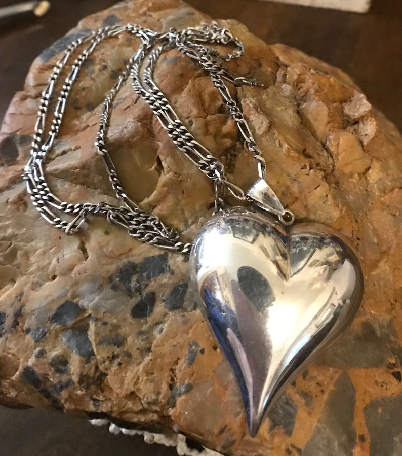 Stunning Sterling Silver Puffy Heart Necklace on a 29 Sterling Chain