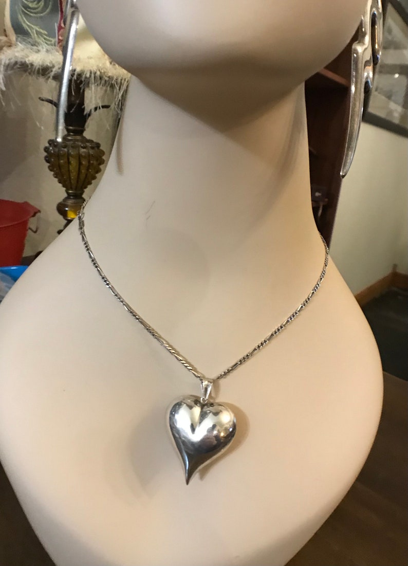 Stunning Sterling Silver Puffy Heart Necklace on a 29 Sterling Chain