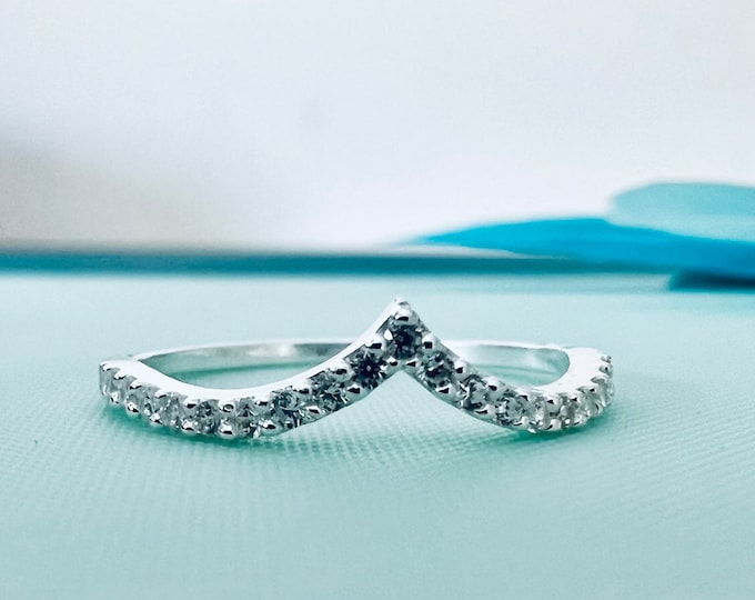 Crown Ring silver/ Wishbone Ring/V Statement Ring/Layer Ring/Crown/Finger Ring/Boho Hippie Ring/Zirconia Dots/Layering/Stacking Ring
