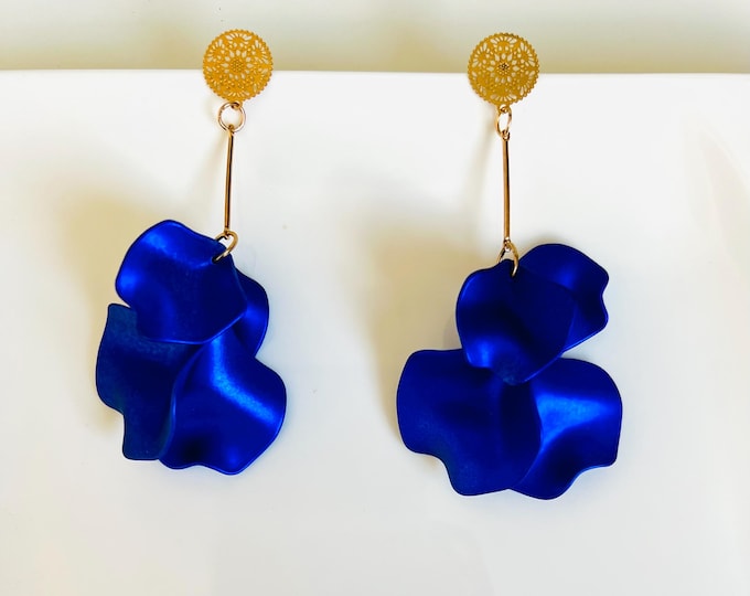 Long earrings gold blue*Dangling earrings blue gold*Blue earrings*Dangle earrings dark blue*Blue statement earrings*Boho earrings blue