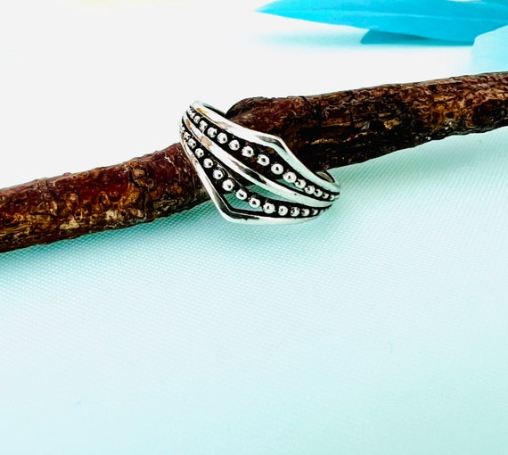 Crown Ring Silver/Wishbone/V Statement Ring/Layer Ring/Crown/Finger Ring/Boho Hippie Ring/Ethnic Rings/Dots/Big Wide Silver Ring/