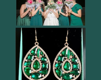 Long green crystal earrings hanging drop shape dark green gold/emerald green large statement earrings green/eye-catching hanging earrings/wedding