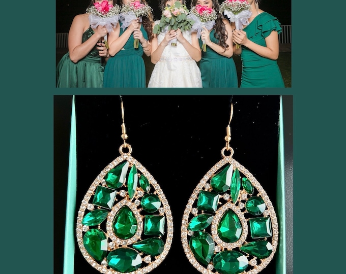 Long green crystal earrings hanging drop shape dark green gold/emerald green large statement earrings green/eye-catching hanging earrings/wedding