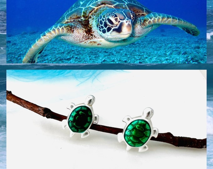 Stud earrings silver green turtle, small green turtle earrings, ocean jewelry, sea turtle earrings light filigree, gift woman