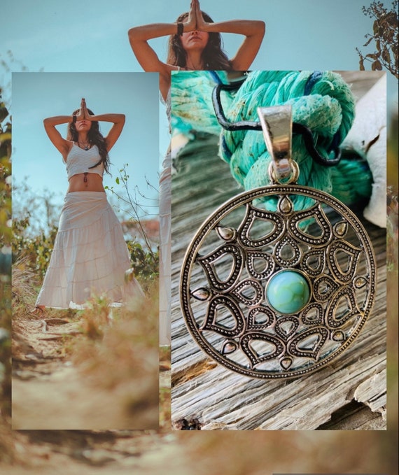 Gift Yogis/Necklace with pendant/Flower of Life turquoise blue silver necklace/Flower of Life/Yoga/Mandala/Boho/Hippie/Statement necklace/Talisman