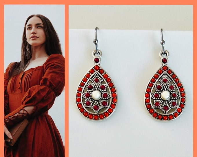 Red earrings*Red boho earrings*Red hanging earrings*Orange earrings*Pearl earrings*Earrings with pearls*Earrings with orange charms*Ethnic jewelry